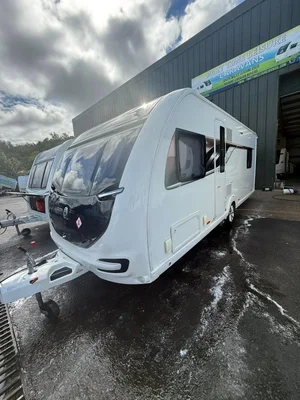 SWIFT CONQUEROR 560