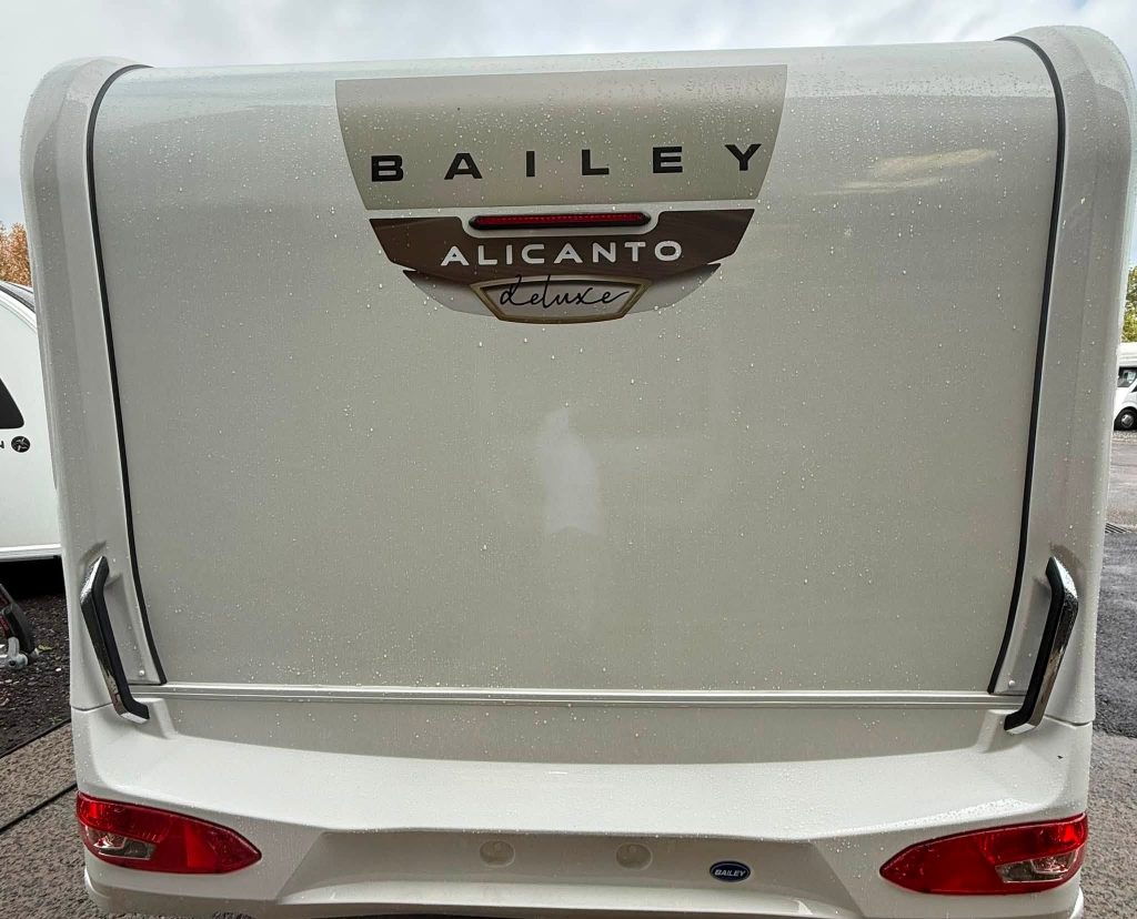 BAILEY ALICANTO DELUXE PORTO - 4 BERTH CARAVAN