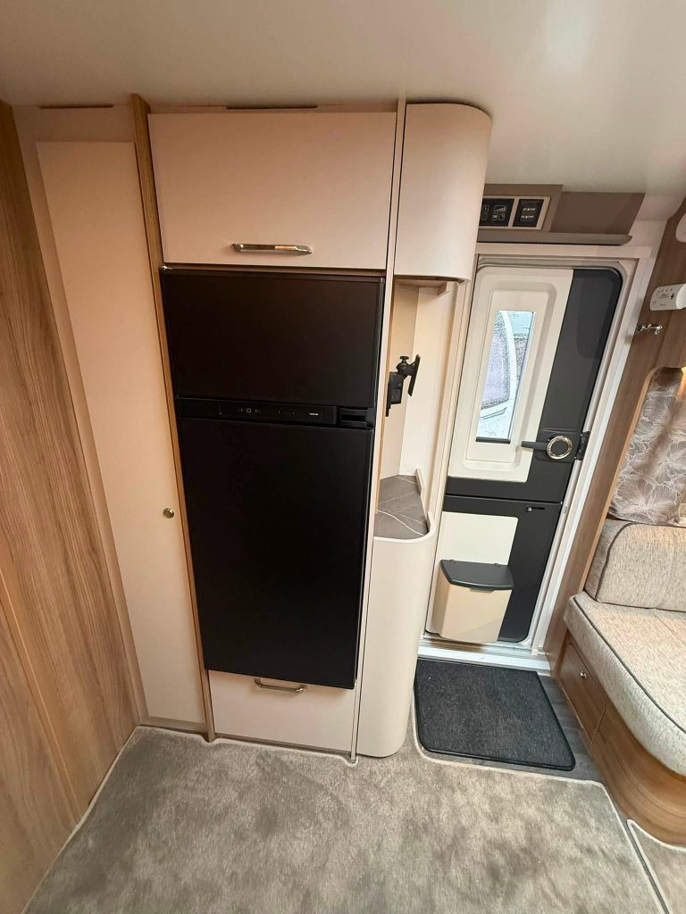 BAILEY ALICANTO DELUXE PORTO - 4 BERTH CARAVAN